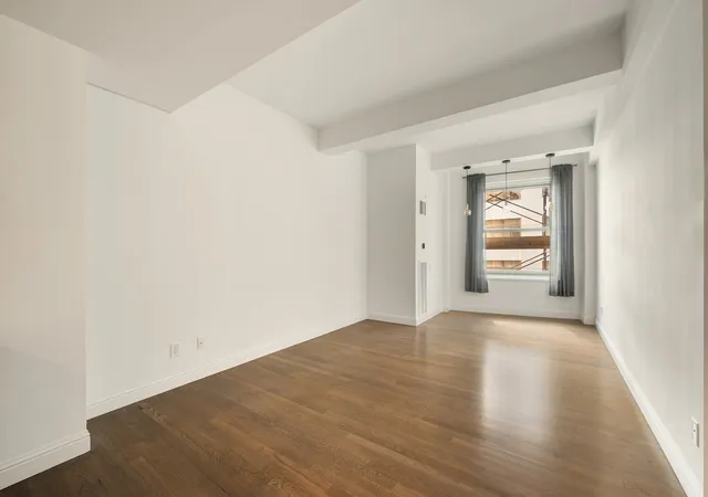 2nd image of 88 Greenwich St #721, New York City, NY 10006 | MLS# RLS20048077