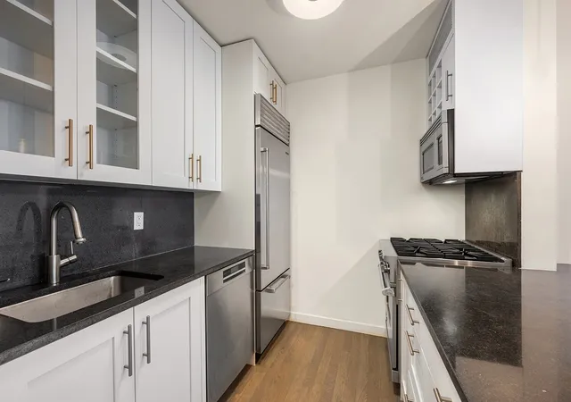 4th image of 88 Greenwich St #721, New York City, NY 10006 | MLS# RLS20048077