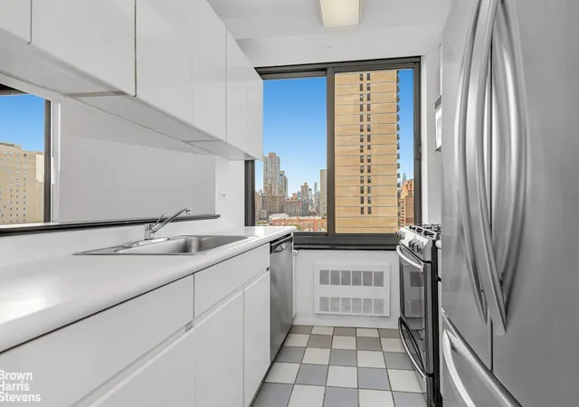 Photo 3 of Sale Pending at 300 E 85Th St #1001, New York City, NY 10028 | MLS# RLS20048091 | Listing updated on 2026-07-30