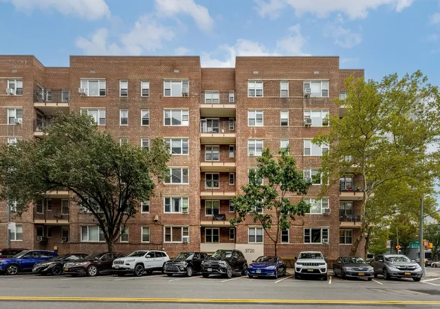 2nd image of Bonnie House, Bronx, NY 10463