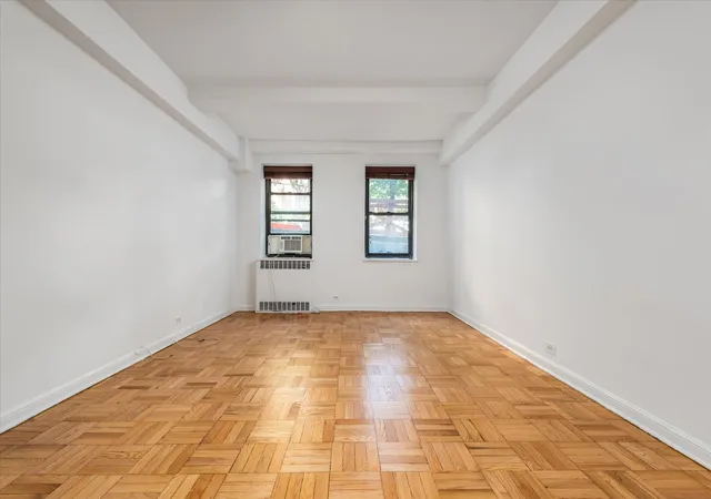 4th image of 90 Park Ter E, New York, NY 10034
