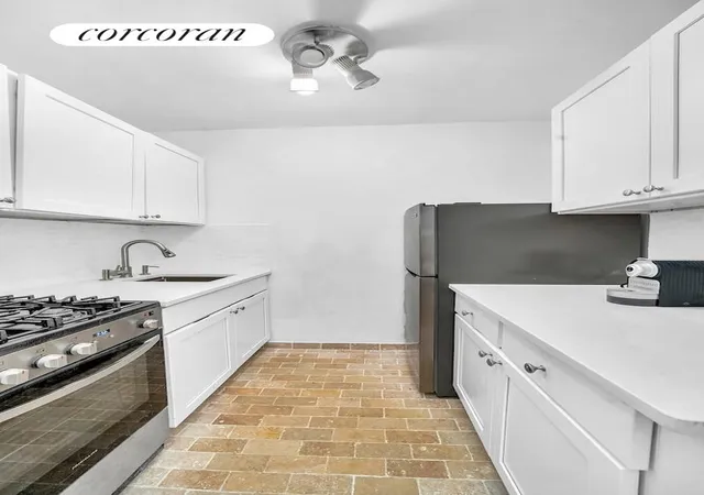 Photo 2 of House for sale at 54 E 8Th St #3L, New York, NY 10003 | MLS# RLS20048450 | Listing updated on 2026-01-13