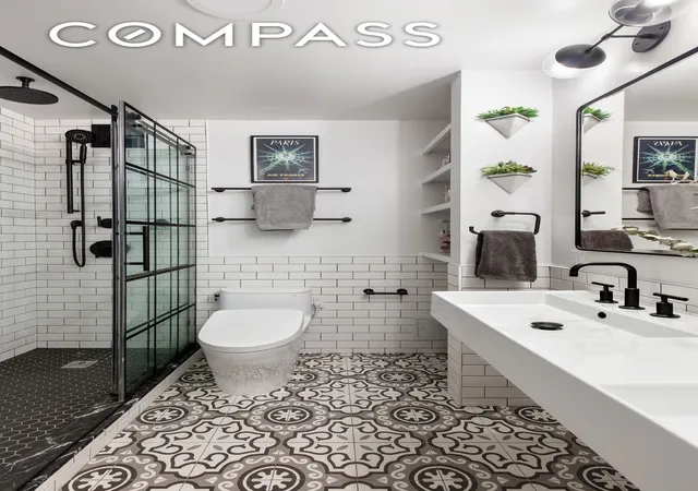 Photo 4 of House for sale at 372 5th Avenue #5L, New York City, NY 10018 | MLS# RLS20048513 | Listing updated on 2026-01-10