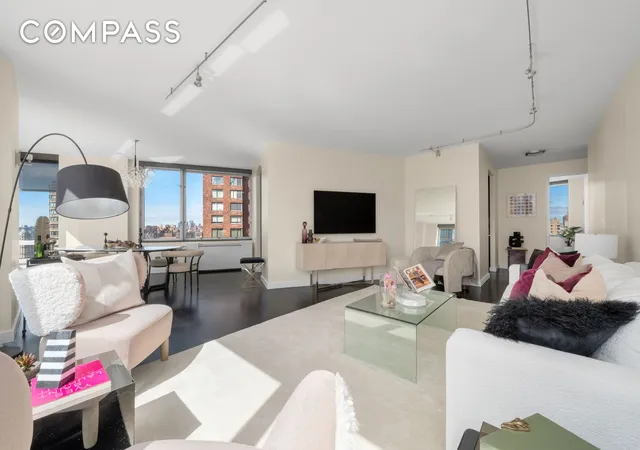 Listing Photo 3 - Condo for sale in building located at 150 Columbus Ave, New York City, NY 10023 - Unit #22A