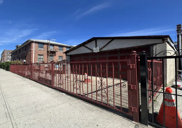 Photo 3 of Multi family home for sale at 1040 Willmohr St, Brooklyn, NY 11212 | MLS# RLS20048572 | Listing updated on 2026-06-03