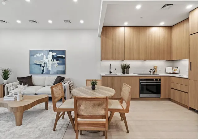 Photo 2 of Sale Pending at 204 Withers St #4-B, Brooklyn, NY 11211 | MLS# RLS20048683 | Listing updated on 2026-01-21