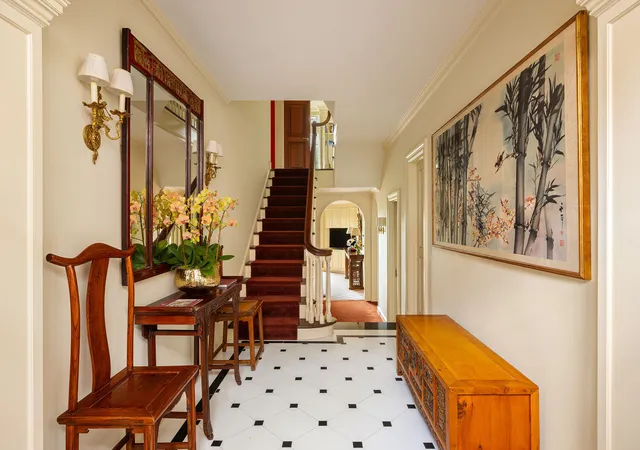 Photo 2 of Single family home for sale at 6 Sutton Sq, New York, NY 10022 | MLS# RLS20048790 | Listing updated on 2026-06-21