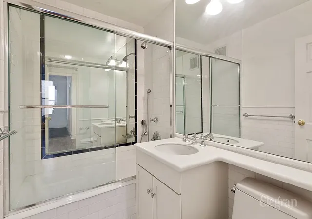 Photo 4 of Sale Pending at 55 E 65Th St #4B, New York, NY 10065 | MLS# RLS20048960 | Listing updated on 2026-03-31