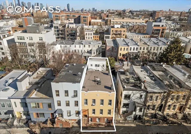 Photo 4 of Sale Pending at 335 21St St, New York City, NY 11215 | MLS# RLS20049064 | Listing updated on 2026-07-30