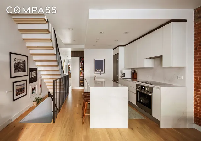 Photo 3 of House for sale at 102 W 118Th St #GARDEN, New York, NY 10026 | MLS# RLS20049065 | Listing updated on 2025-12-17