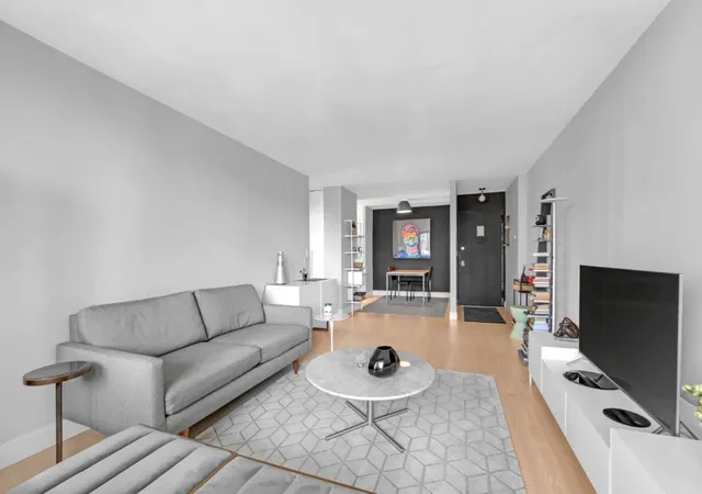 Listing Photo 5 - Condo for sale in building located at 407 Park Ave S, New York City, NY 10016 - Unit #25E
