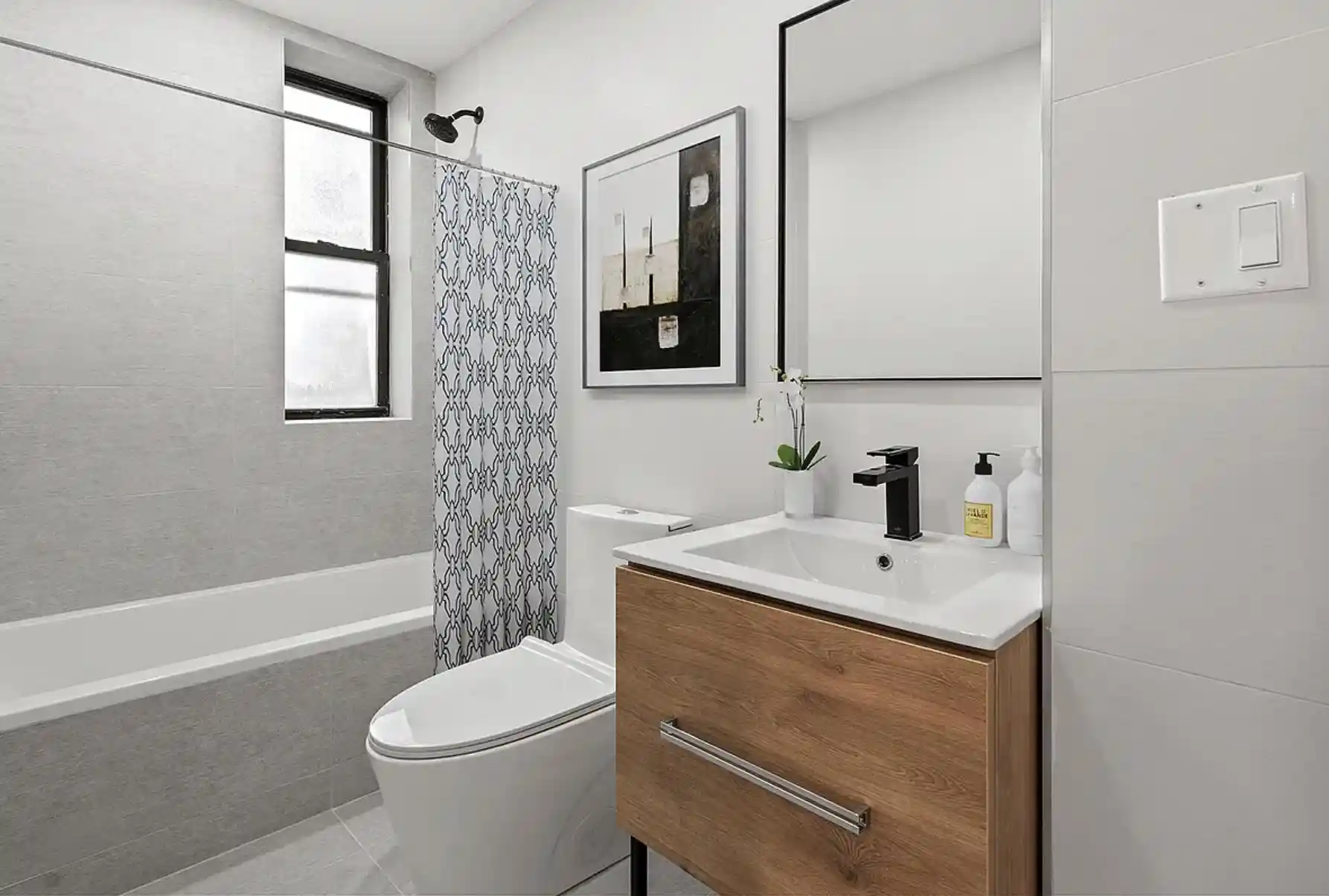 Listing Photo 4 - Condo for sale in 78-86 Thayer St located at 78-86 Thayer St, New York City, NY 10040 - Unit #2-C