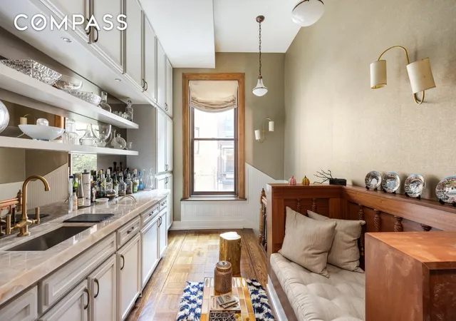 Photo 4 of Single family home for sale at 22 W 70th Street, New York, NY 10023 | MLS# RLS20049138 | Listing updated on 2026-01-02
