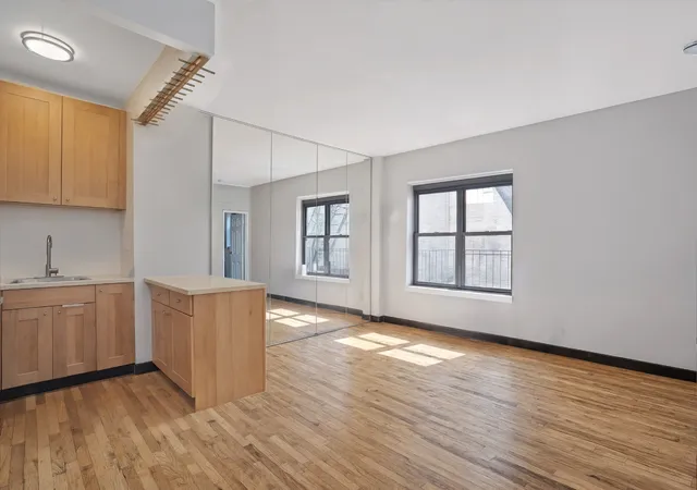 Homes for sale in New York City, NY | 160 E 91St St #7B, New York City, NY 10128 | MLS# RLS20049229