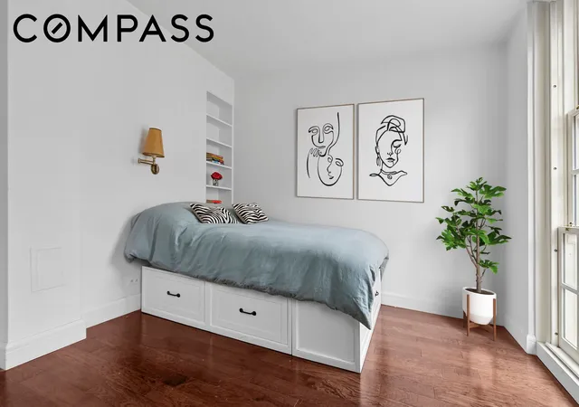 3rd image of 509 E 77Th St, New York City, NY 10075