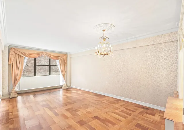 Photo 2 of Sale Pending at 860 5th Avenue #7-L, New York, NY 10065 | MLS# RLS20049327 | Listing updated on 2026-04-30