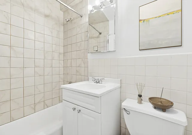 Photo 2 of House for sale at 245 E 35th Street #4H, New York, NY 10016 | MLS# RLS20049353 | Listing updated on 2026-03-19