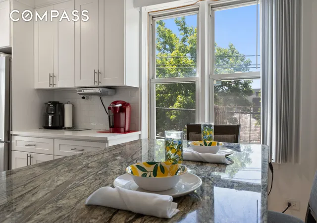 3rd image of 205 E 238Th St, New York, NY 10470