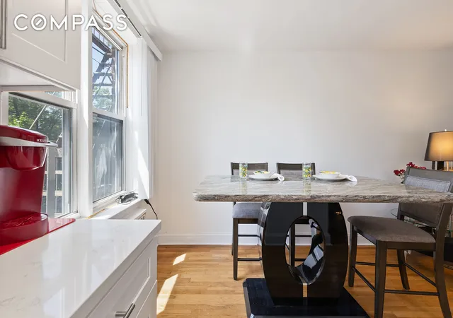 4th image of 205 E 238Th St, New York, NY 10470