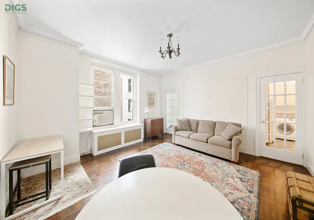 Photo 3 of House for sale at 955 Park Ave #3SE, New York, NY 10028 | MLS# RLS20049518 | Listing updated on 2026-03-12