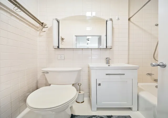 Photo 3 of House for sale at 430 E 87th Street #1B, New York, NY 10128 | MLS# RLS20049779 | Listing updated on 2025-10-28