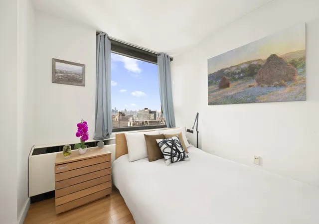 Listing Photo 4 - Condo for sale in building located at 100 W 39Th St, New York, NY 10018 - Unit #43J
