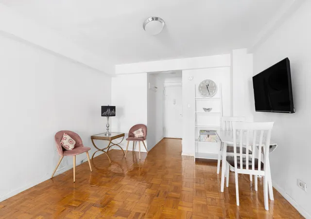 4th image of 240 E 55Th St #9-H, New York, NY 10022 | MLS# RLS20049797