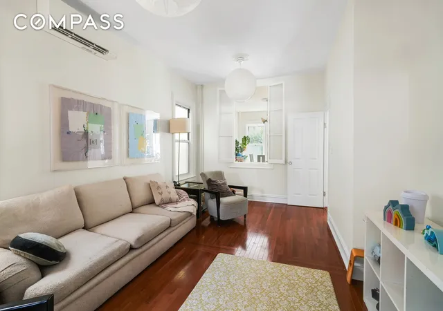 Photo 3 of Townhouse for sale at 252 Jackson St, Brooklyn, NY 11211 | MLS# RLS20049798 | Listing updated on 2025-12-19