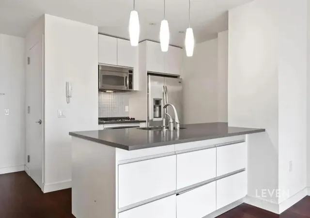 Photo 2 of Sale Pending at 306 Gold St #16D, Brooklyn, NY 11201 | MLS# RLS20050021 | Listing updated on 2026-04-24
