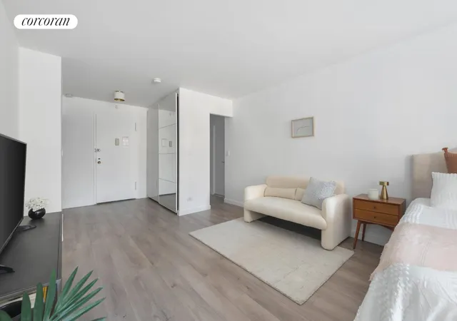 3rd image of 153 E 57Th St #10F, New York City, NY 10022 | MLS# RLS20050223
