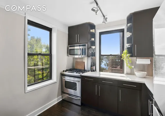 4th image of 9511 Shore Rd #606, New York City, NY 11209 | MLS# RLS20050246
