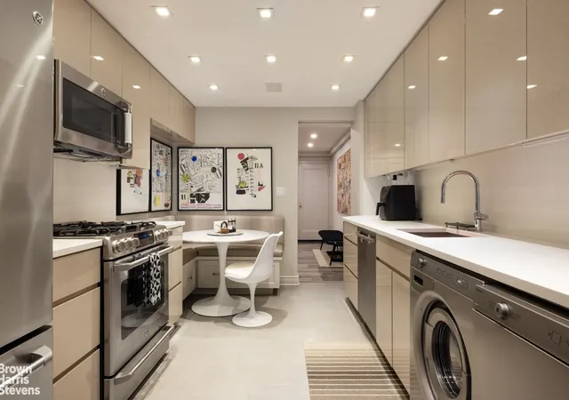 Photo 3 of House for sale at 220 E 73rd Street #6CDE, New York, NY 10021 | MLS# RLS20050321 | Listing updated on 2026-01-07