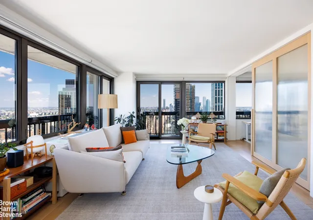 Photo 2 of Sale Pending at 300 E 59th Street #3506, New York, NY 10022 | MLS# RLS20050365 | Listing updated on 2026-07-30