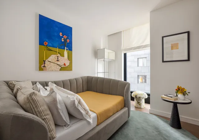 Photo 4 of House for sale at 125 Greenwich St #21D, New York, NY 10006 | MLS# RLS20050379 | Listing updated on 2026-02-02