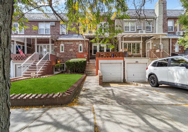 Photo 1 of Single family home for sale at 1736 E 33rd St, Brooklyn, NY 11234 | MLS# RLS20050393 | Listing updated on 2026-01-11