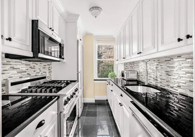 Listing Photo 5 - Condo for sale in building located at 302 W 12Th St, New York City, NY 10014 - Unit #2E