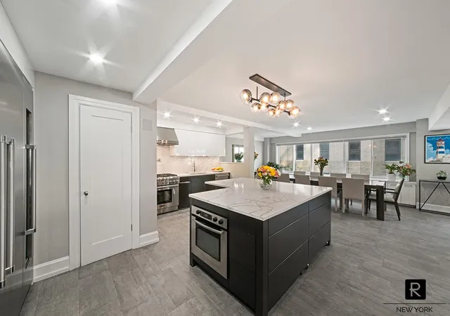 4th image of 240 E 55Th St, New York City, NY 10022