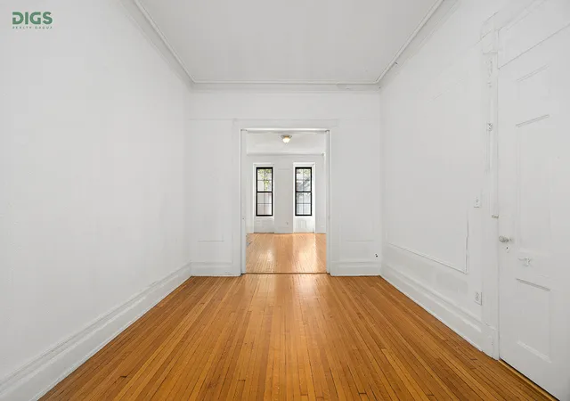Photo 3 of Condo for sale at 147 W 105th St #1E, New York, NY 10025 | MLS# RLS20050720 | Listing updated on 2026-03-17