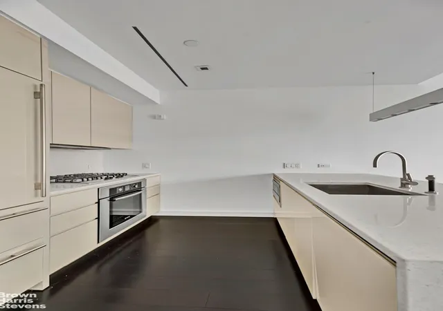 Photo 4 of House for sale at 300 E 23rd Street #9B, New York, NY 10010 | MLS# RLS20050987 | Listing updated on 2026-02-28
