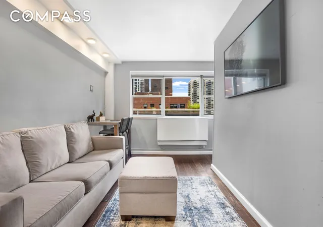 Photo 3 of Sale Pending at 139 E 33rd St #PHD, New York, NY 10016 | MLS# RLS20050996 | Listing updated on 2026-07-30