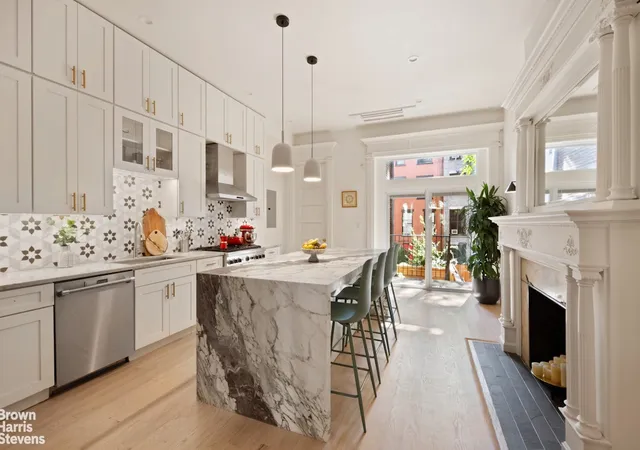 Photo 4 of Single family home for sale at 472 W 143Rd St, New York, NY 10031 | MLS# RLS20051032 | Listing updated on 2025-10-13