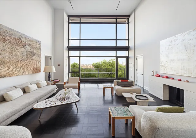 Listing Photo 1 - Condo for sale in building located at 170 E End Ave, New York City, NY 10128 - Unit #8EF
