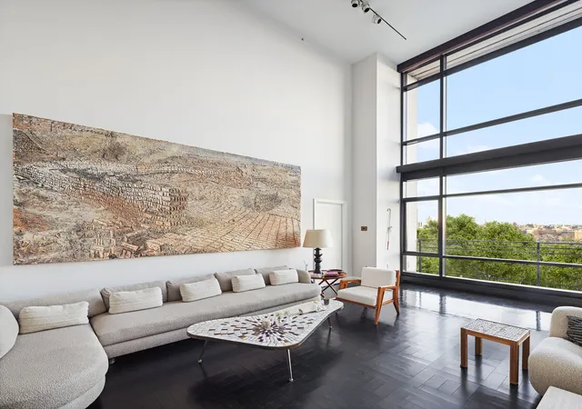 Listing Photo 2 - Condo for sale in building located at 170 E End Ave, New York City, NY 10128 - Unit #8EF