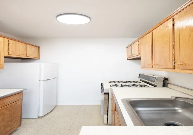 Photo 4 of House for sale at 1401 Ocean Ave #5F, Brooklyn, NY 11230 | MLS# RLS20051178 | Listing updated on 2025-12-10