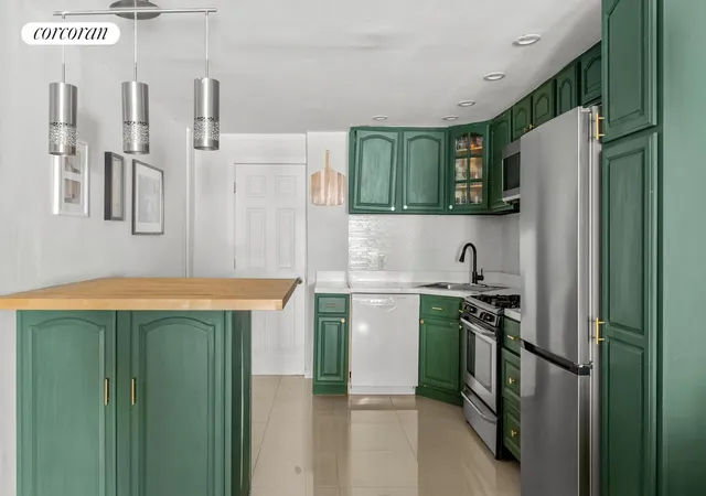 Photo 4 of Townhouse for sale at 91 Somers St, Brooklyn, NY 11233 | MLS# RLS20051308 | Listing updated on 2026-05-03