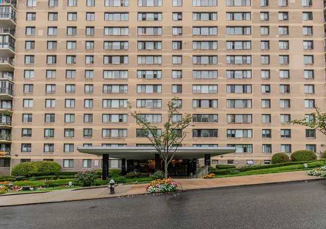 1st image of 3671 Hudson Manor Ter #14G, New York City, NY 10463 | MLS# RLS20051321