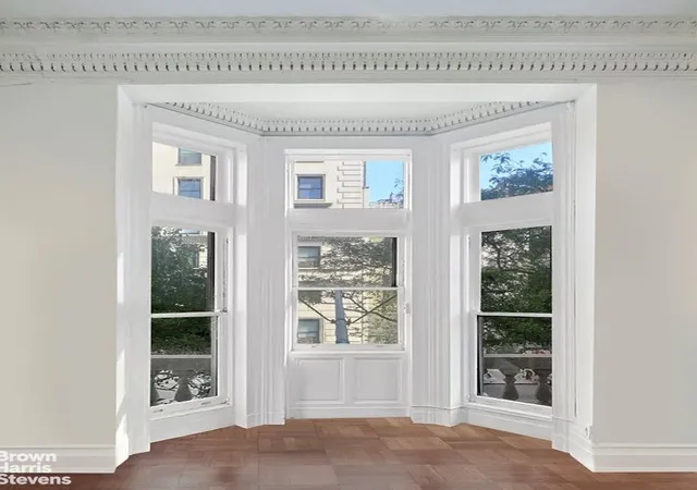 Photo 3 of Single family home for sale at 28 E 72Nd St, New York, NY 10021 | MLS# RLS20051342 | Listing updated on 2026-01-14