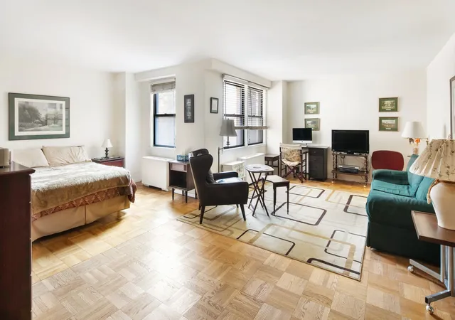 Photo 1 of Condo for sale at 201 E 21st Street #5M, New York City, NY 10010 | MLS# RLS20051420 | Listing updated on 2026-03-21