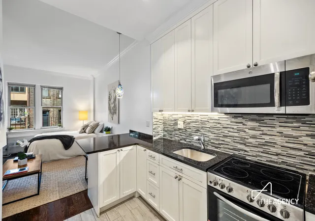 Photo 2 of Sale Pending at 305 E 83rd Street #2A, New York, NY 10028 | MLS# RLS20051439 | Listing updated on 2026-02-24