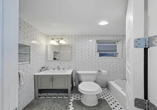 Photo 3 of Sale Pending at 1592 St Marks Ave, Brooklyn, NY 11233 | MLS# RLS20051652 | Listing updated on 2026-03-09